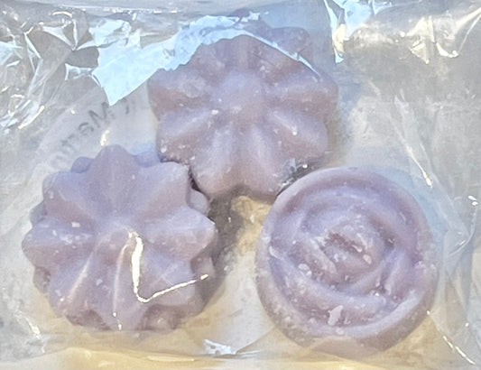 Flower shaped wax melts