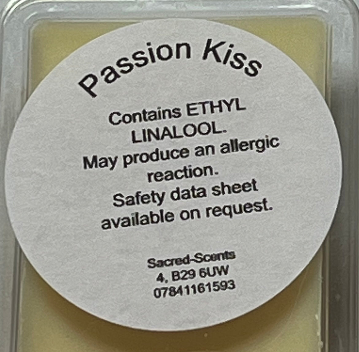 Passion Kiss clamshell